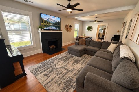 House in Winter Park, Florida 3 bedrooms, 121.14 sq.m. № 2391477 - photo 4