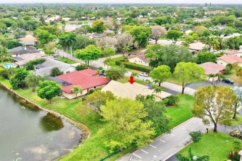 Casa en alquiler en Coral Springs, Florida, 4 dormitorios, 216.74 m2 № 1074886 - foto 1