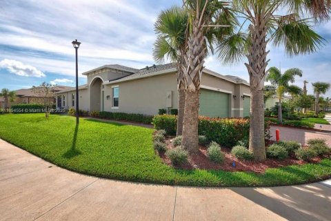 Villa ou maison à Port St. Lucie, Floride 2 chambres, 150.13 m2 № 2146409