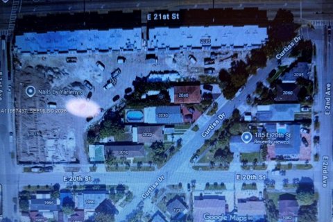 Casa en venta en Hialeah, Florida, 2 dormitorios, 99.03 m2 № 2011441 - foto 24