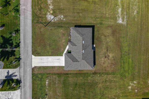 Villa ou maison à vendre à Cape Coral, Floride: 4 chambres, 149.85 m2 № 2399846 - photo 27