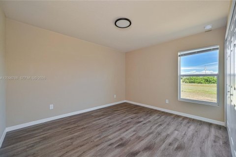 Villa ou maison à vendre à Cape Coral, Floride: 4 chambres, 149.85 m2 № 2399846 - photo 25