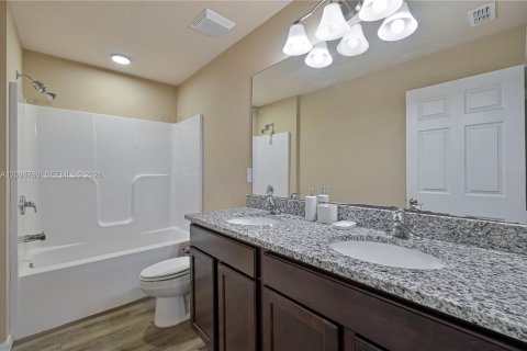 Villa ou maison à vendre à Cape Coral, Floride: 4 chambres, 149.85 m2 № 2399846 - photo 22