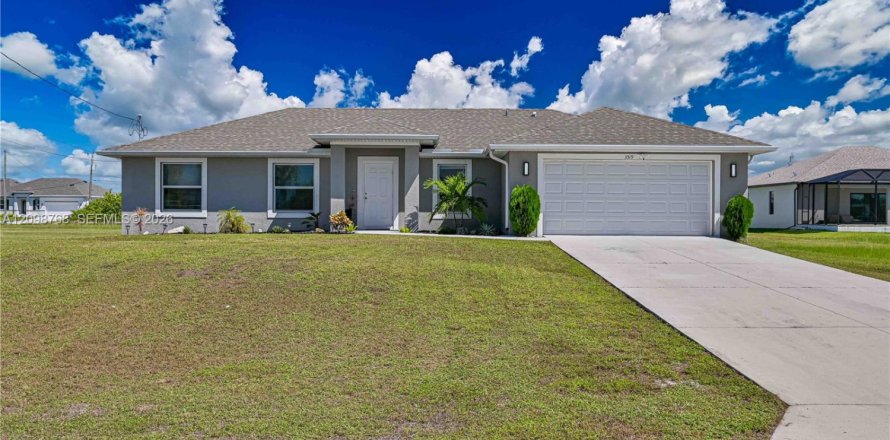 Villa ou maison à Cape Coral, Floride 4 chambres, 149.85 m2 № 2399846