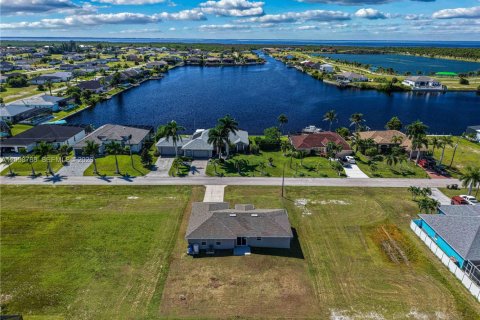 Villa ou maison à vendre à Cape Coral, Floride: 4 chambres, 149.85 m2 № 2399846 - photo 30