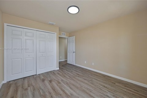 Villa ou maison à vendre à Cape Coral, Floride: 4 chambres, 149.85 m2 № 2399846 - photo 20