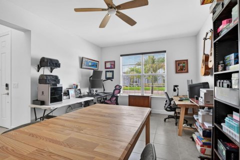 Casa en venta en Punta Gorda, Florida, 5 dormitorios, 430.69 m2 № 2242198 - foto 12