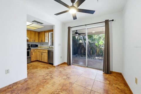 Casa en alquiler en Sarasota, Florida, 2 dormitorios, 178.37 m2 № 2111548 - foto 14