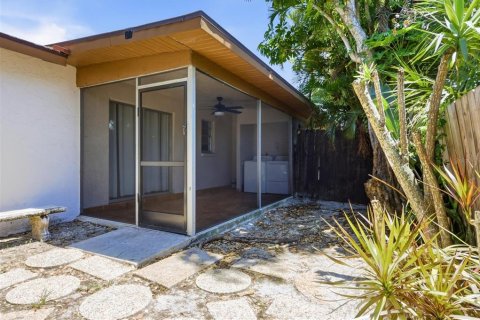 Casa en alquiler en Sarasota, Florida, 2 dormitorios, 178.37 m2 № 2111548 - foto 28