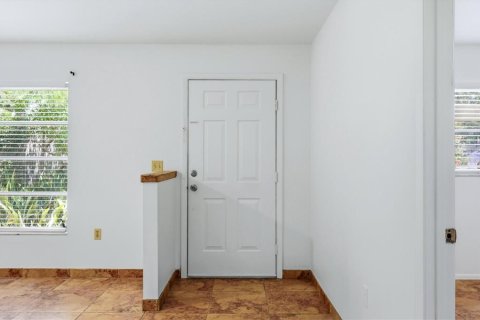 Casa en alquiler en Sarasota, Florida, 2 dormitorios, 178.37 m2 № 2111548 - foto 8