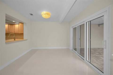 Villa ou maison à vendre à Seminole, Floride: 2 chambres, 111.48 m2 № 1918949 - photo 9
