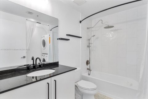 Copropriété à vendre à Miami, Floride: 1 pièce, 57.97 m2 № 1930941 - photo 11