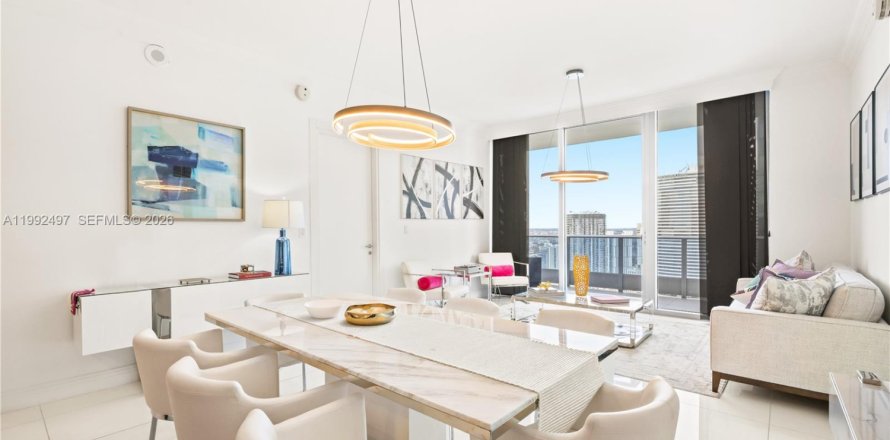 Condo à Miami, Floride, 2 chambres  № 2065720