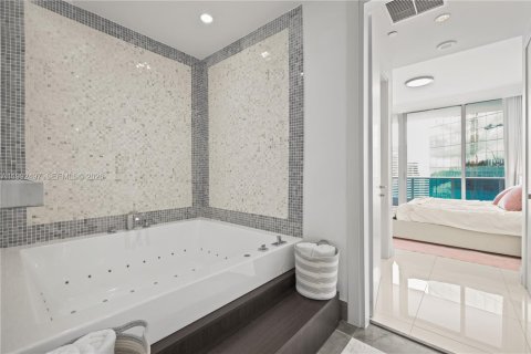 Copropriété à louer à Miami, Floride: 2 chambres, 114.92 m2 № 2065720 - photo 30