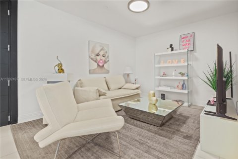 Copropriété à louer à Miami, Floride: 2 chambres, 114.92 m2 № 2065720 - photo 13