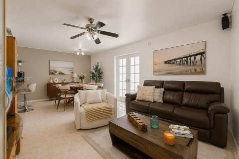 Condominio en alquiler en Davie, Florida, 3 dormitorios, 147.71 m2 № 2077941 - foto 3