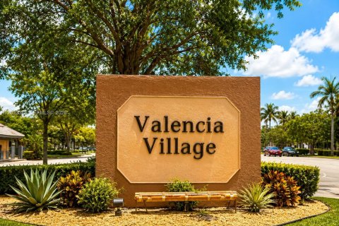 Condominio en alquiler en Davie, Florida, 3 dormitorios, 147.71 m2 № 2077941 - foto 10