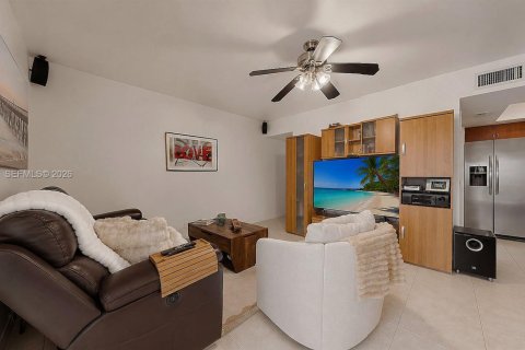 Condominio en alquiler en Davie, Florida, 3 dormitorios, 147.71 m2 № 2077941 - foto 18