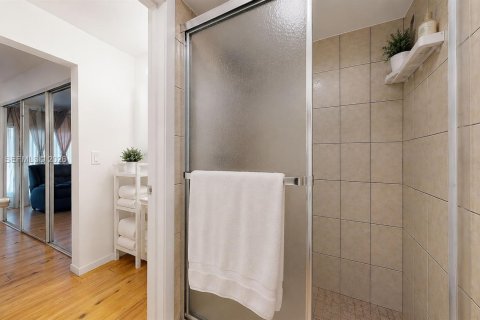 Condominio en alquiler en Davie, Florida, 3 dormitorios, 147.71 m2 № 2077941 - foto 14