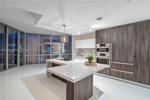 Condominio en venta en Miami, Florida, 2 dormitorios, 110.09 m2 № 1887277 - foto 7