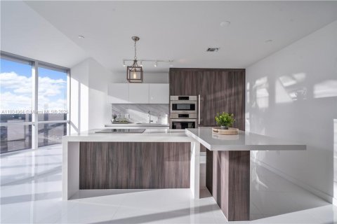 Condominio en venta en Miami, Florida, 2 dormitorios, 110.09 m2 № 1887277 - foto 2