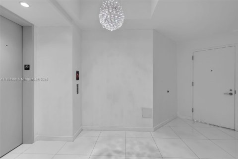 Condominio en venta en Miami, Florida, 2 dormitorios, 110.09 m2 № 1887277 - foto 18
