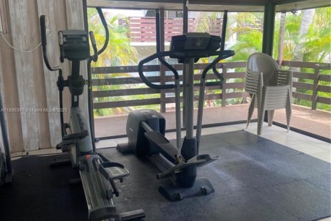 Condo in Miami, Florida, 2 bedrooms  № 1941642 - photo 21