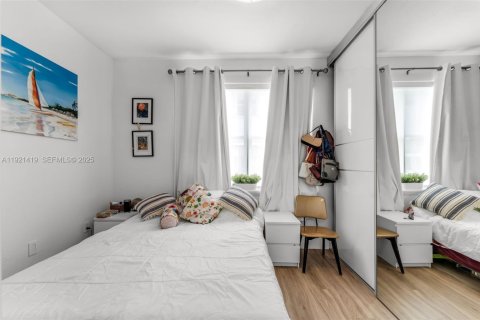 Купить таунхаус в Дорал, Флорида 5 спален, 164.99м2, № 1975462 - фото 12