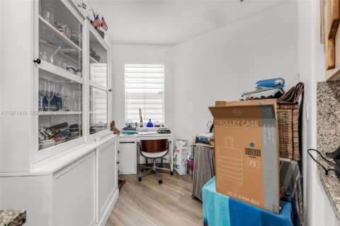 Купить таунхаус в Дорал, Флорида 5 спален, 164.99м2, № 1975462 - фото 10