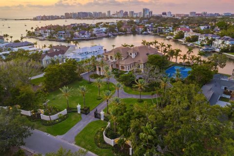 Casa en Sarasota, Florida 6 dormitorios, 1076.55 m2 № 2094541