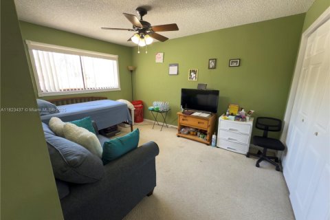 Adosado en venta en Pembroke Pines, Florida, 4 dormitorios, 141.58 m2 № 1788920 - foto 28