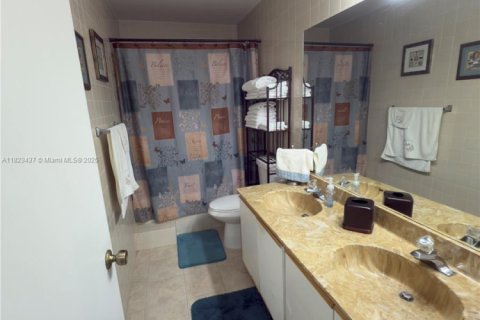 Adosado en venta en Pembroke Pines, Florida, 4 dormitorios, 141.58 m2 № 1788920 - foto 19