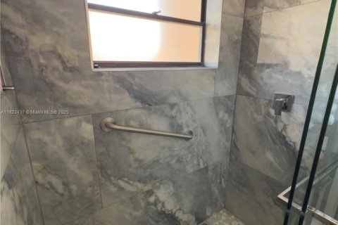Adosado en venta en Pembroke Pines, Florida, 4 dormitorios, 141.58 m2 № 1788920 - foto 26