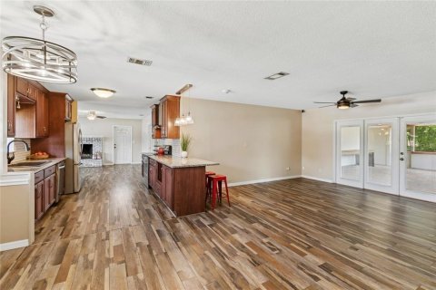 House in Orlando, Florida 4 bedrooms, 153.47 sq.m. № 2111629 - photo 22