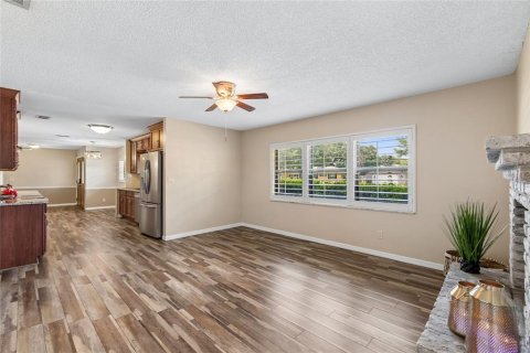 House in Orlando, Florida 4 bedrooms, 153.47 sq.m. № 2111629 - photo 30