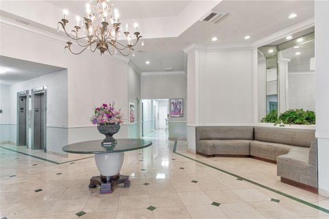 Condo in Miami, Florida, 1 bedroom  № 2193225 - photo 28
