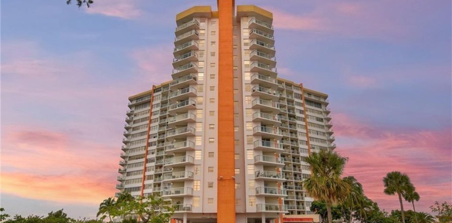 Condo in Miami, Florida, 1 bedroom  № 2193225