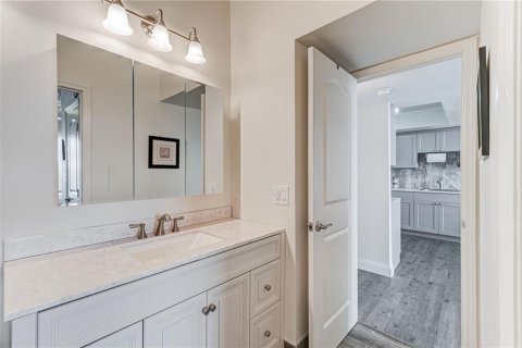 Condo in Miami, Florida, 1 bedroom  № 2193225 - photo 21