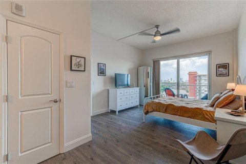 Condo in Miami, Florida, 1 bedroom  № 2193225 - photo 19