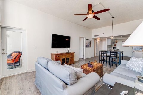 Condo in Miami, Florida, 1 bedroom  № 2193225 - photo 10