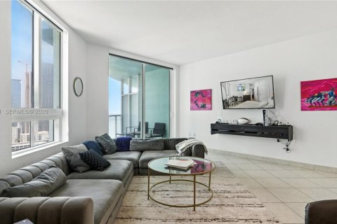 Condo in Miami, Florida, 1 bedroom  № 2036254 - photo 5