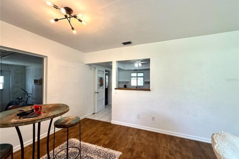 Casa en alquiler en Casselberry, Florida, 3 dormitorios, 135.36 m2 № 1893622 - foto 5