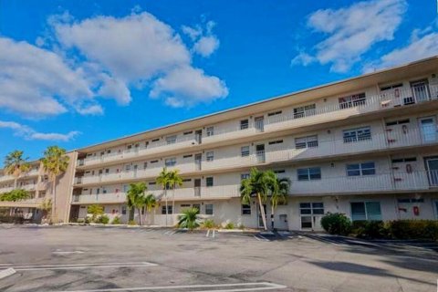 Condo in Boynton Beach, Florida, 2 bedrooms  № 2252025