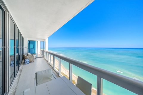 Condominio en venta en Miami Beach, Florida, 3 dormitorios, 273.13 m2 № 2024548 - foto 17