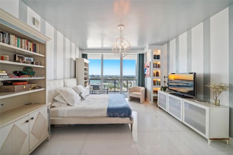 Condominio en venta en Miami Beach, Florida, 3 dormitorios, 273.13 m2 № 2024548 - foto 30