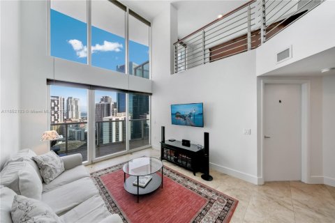 Condominio en alquiler en Miami, Florida, 2 dormitorios, 140.28 m2 № 1859135 - foto 10