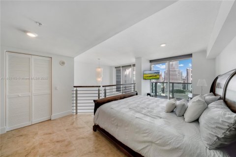 Condominio en alquiler en Miami, Florida, 2 dormitorios, 140.28 m2 № 1859135 - foto 20