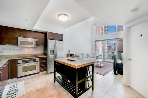 Condominio en alquiler en Miami, Florida, 2 dormitorios, 140.28 m2 № 1859135 - foto 2