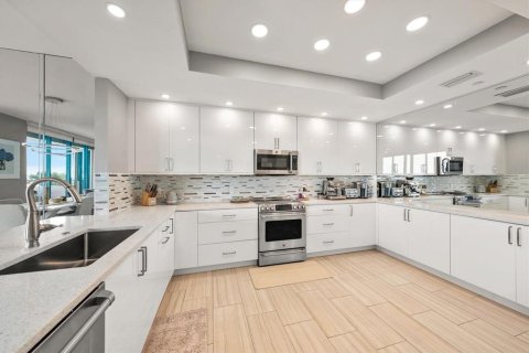 Copropriété à louer à Clearwater, Floride: 3 chambres, 238.76 m2 № 2213132 - photo 9