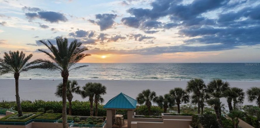 Condo à Clearwater, Floride, 3 chambres  № 2213132
